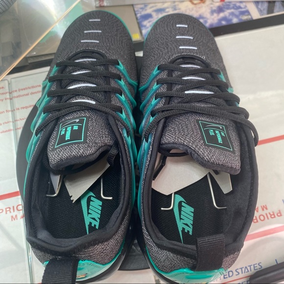 🆕 Nike Air VaporMax Plus 'Eagles' - Picture 7 of 13